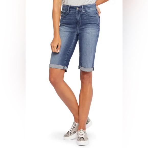 1822 Denim Pants - 1822 Womens Dark Wash High Waist Denim Shorts size 16
